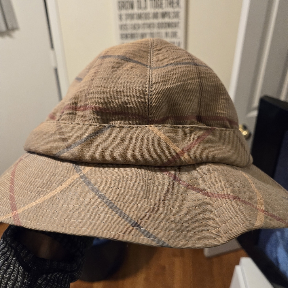 Vintage Burberrys bucket hat